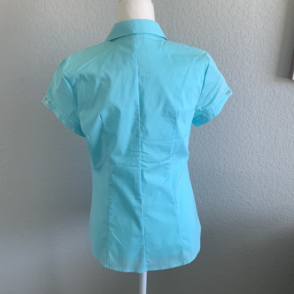 NWT New York &  Company light blue button down shirt. - Picture 2 of 4